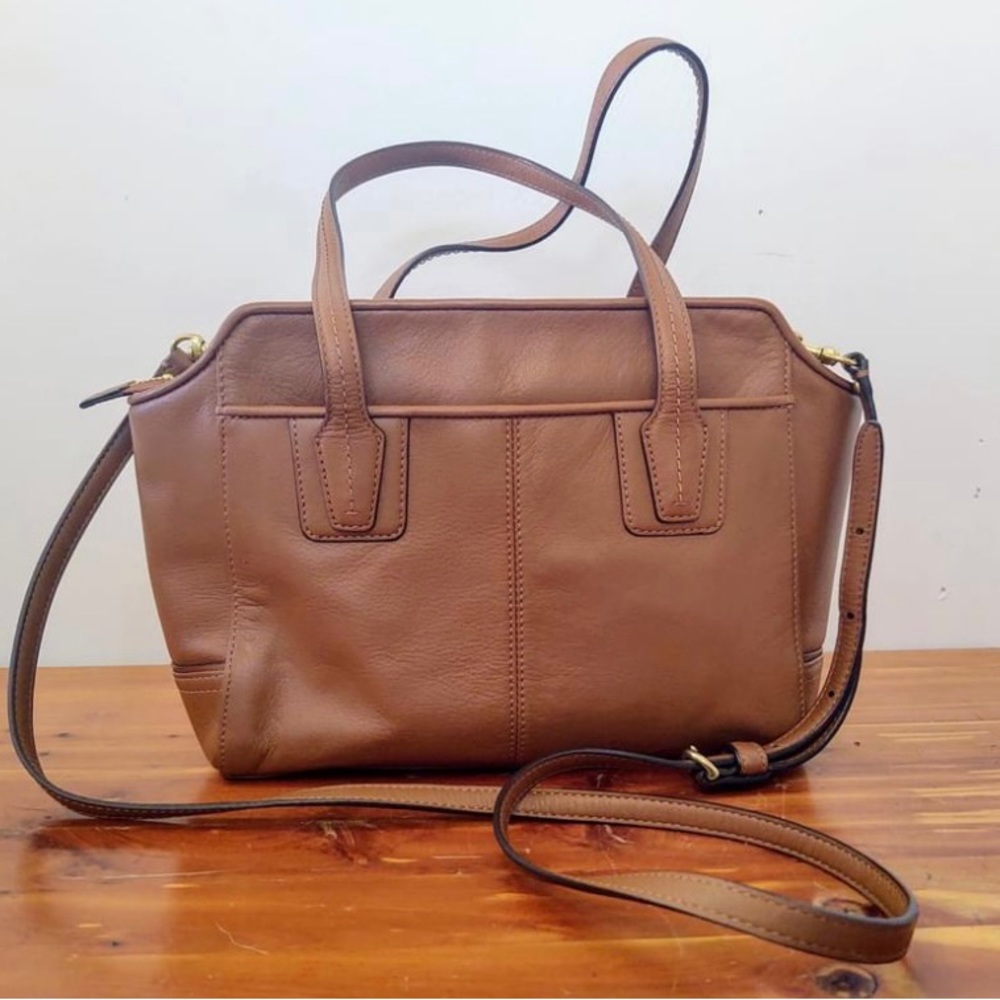 Authentic Coach crossbody purse, like new condition